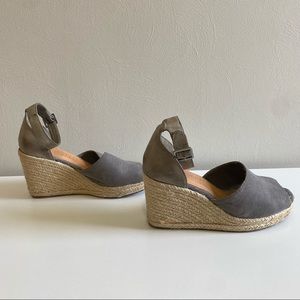 Coconuts by Matisse two tone wedge heel